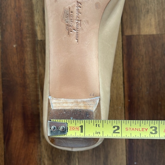 Salvatore Ferragamo heels - Picture 12 of 13